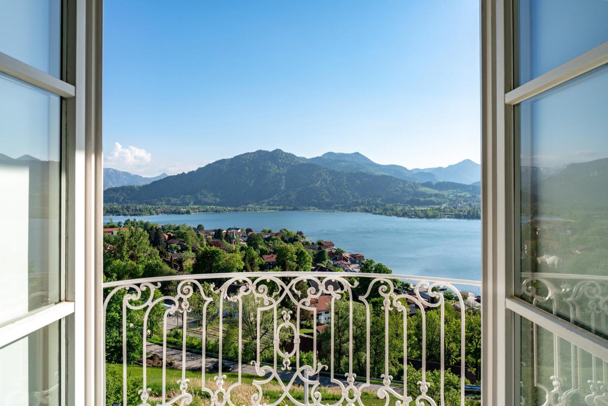 Das Тегернзе Екстер'єр фото View of the lake from the hotel